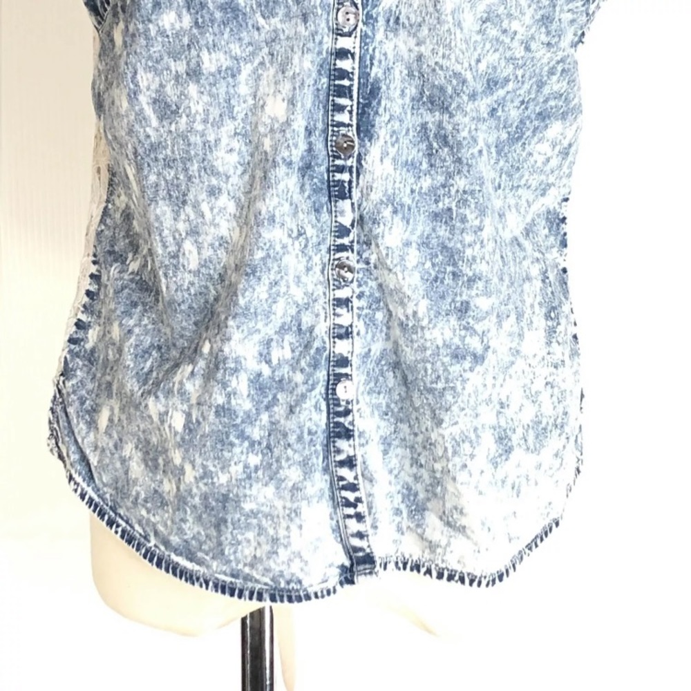 SOLD Miss Me button front sleeveless shirt - Picture 3 of 8